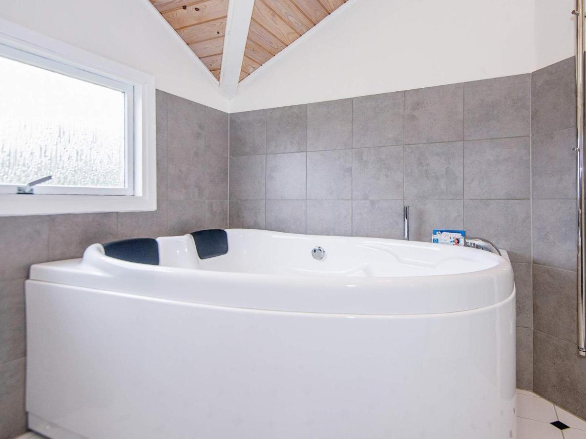 6 Person Holiday Home In R M Bolilmark Esterno foto